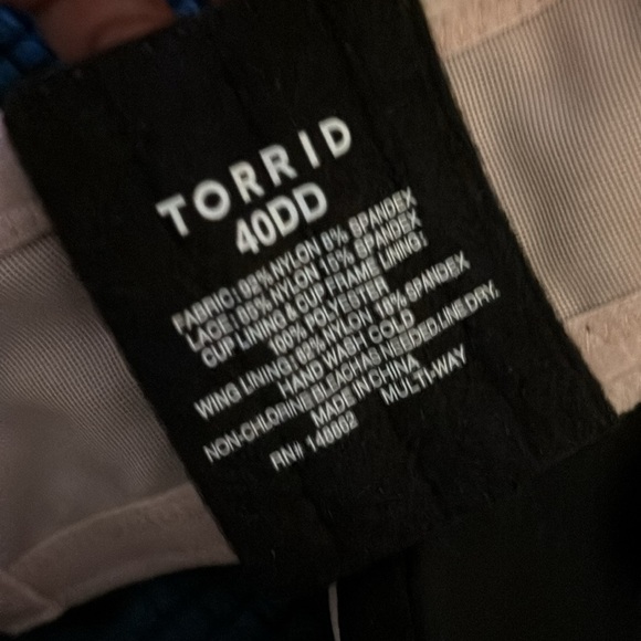 Torrid Lacy Black Underwire Multi Way Convertible Bra 40DD Padded Sexy Boudoir - Picture 7 of 8